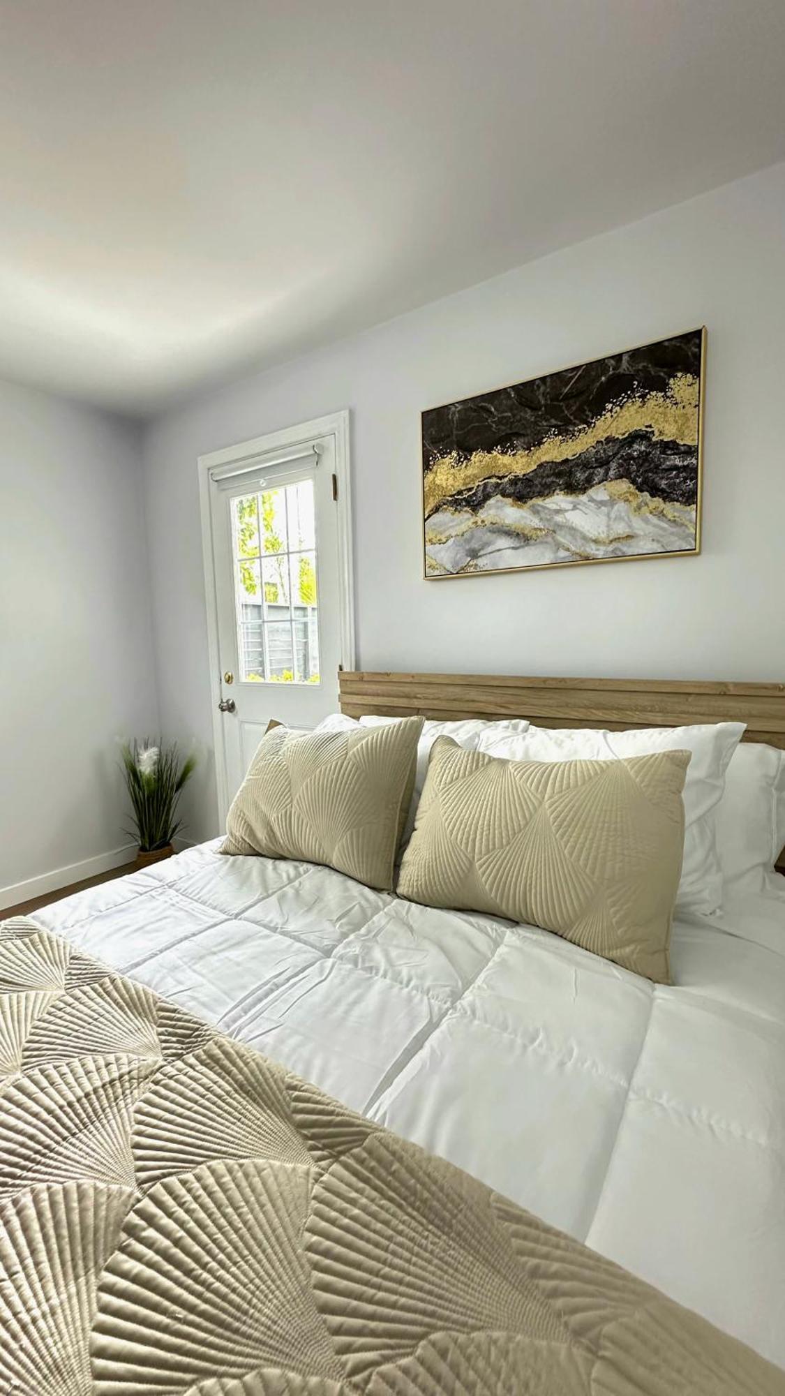Bed & Breakfast Modern 2br Stylish & Cozy Unit Los Angeles